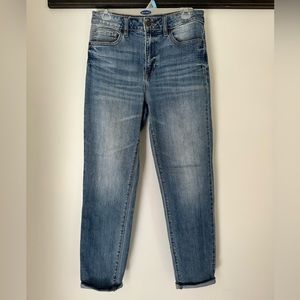 THE LATEST SCOOP | Boyfriend Jeans